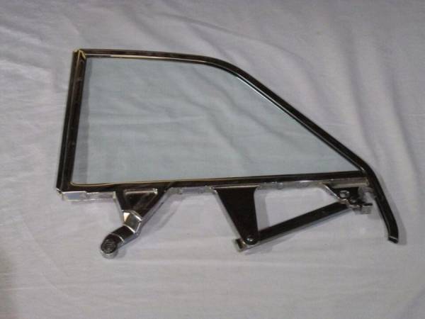Auto City Classic - 1959-1960 Buick / Cadillac / Oldsmobile Convertible Assembled Quarter Glass Q2245TA-EX