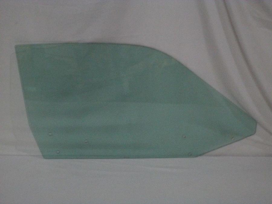 1971-1974 Dodge 2 Door Hardtop and Coupe Right Door Glass D4582
