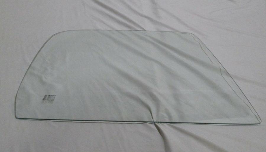 1973-1980 Chevrolet / GMC Pickup, Suburban and Utility Right Door Glass D4951