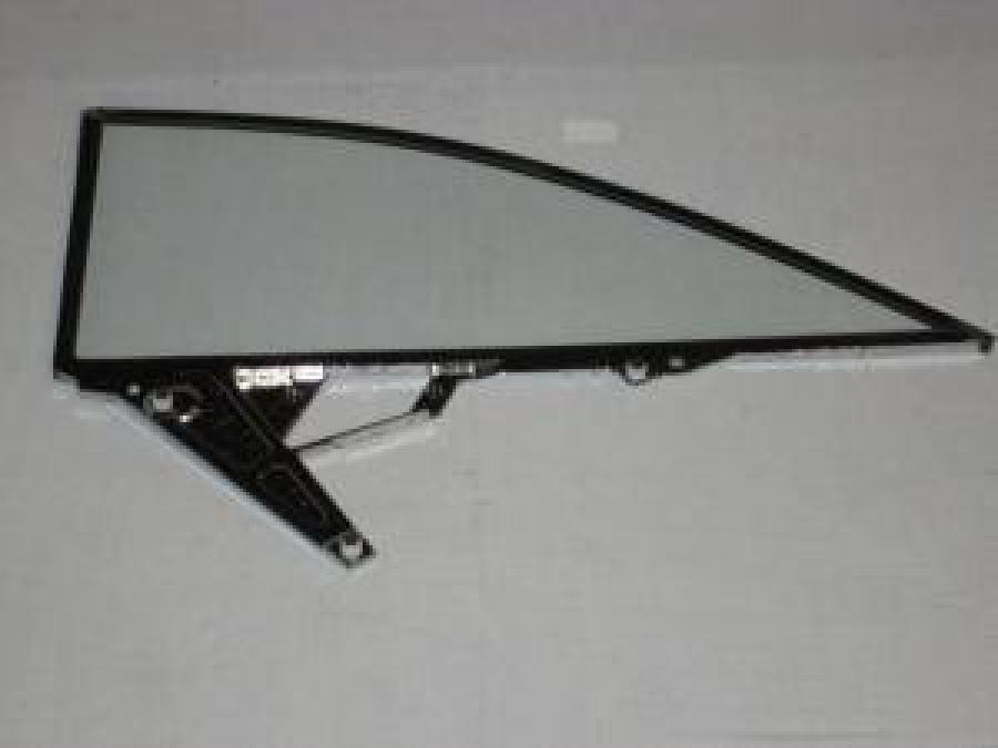 1961 Buick / Chevrolet / Oldsmobile / Pontiac 2 Door Hardtop Assembled Quarter Glass Q4319TA