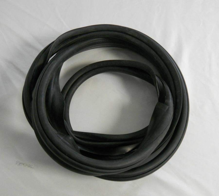 1963-1964 Buick / Cadillac / Chevrolet / Oldsmobile / Pontiac Sedan, Wagon Windshield Gasket W631G
