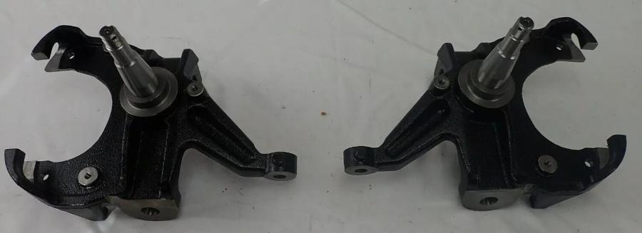 1973-1987 Chevrolet / GMC 2WD Pickup, Suburban and Utility 2 1/2" Square Body Drop Spindles